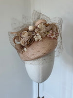 Load image into Gallery viewer, Vintage Flower Pillbox