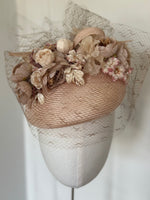 Load image into Gallery viewer, Vintage Flower Pillbox