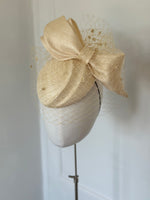 Load image into Gallery viewer, Big Bow Percher
